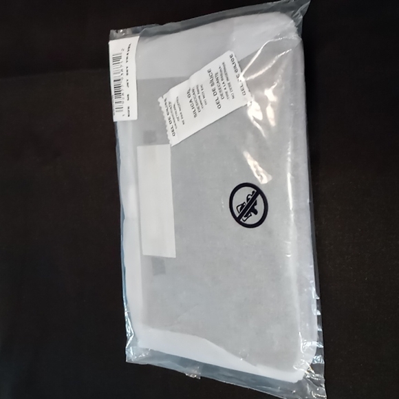 Michael Kors Jet Set LARGE Logo Wristlet NWT 8.5 x 5.5 GREAT PRICE - Picture 3 of 7